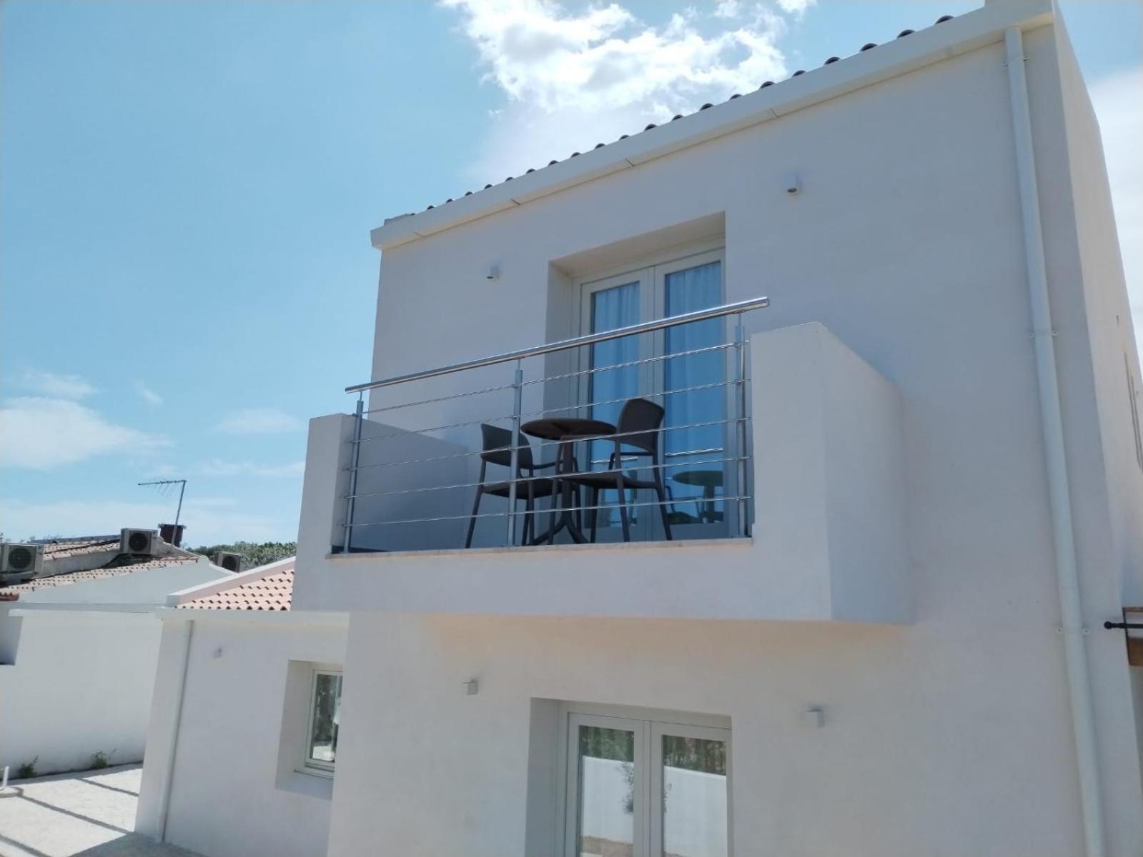 Villa Est San Teodoro  Exterior photo